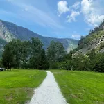 Flam Retreat بيت خشبي *