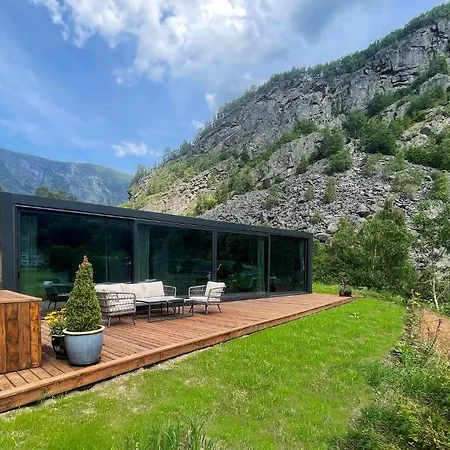 Domek letniskowy Flam Retreat *