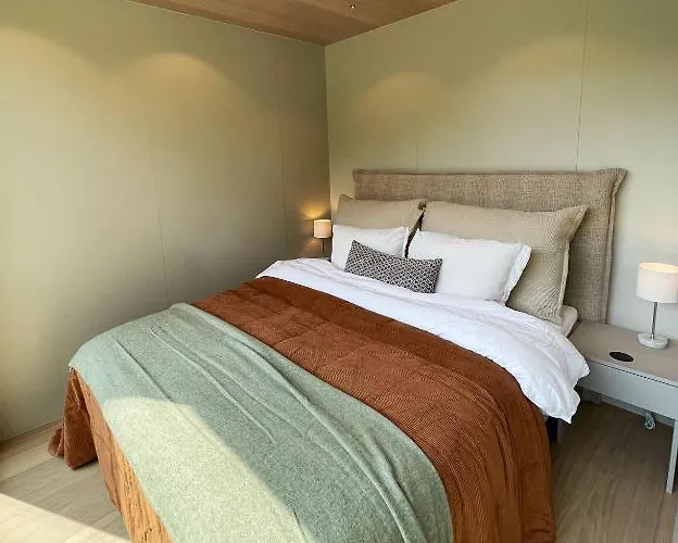 Lodge Flam Retreat
