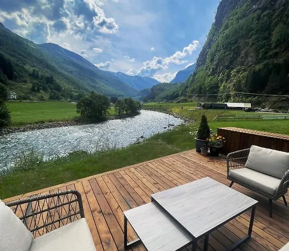 Lodge Flam Retreat *