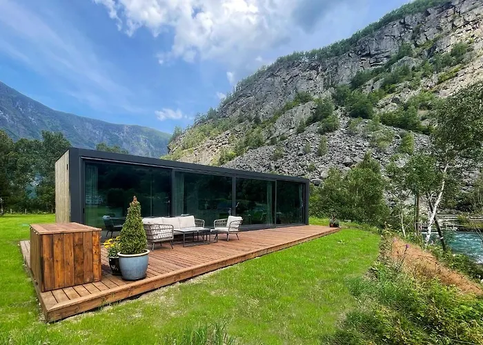 Lodge Flam Retreat *
