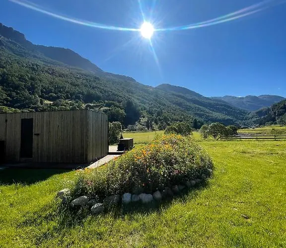 Lodge Flam Retreat